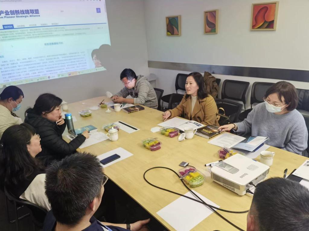 20230301-电信工程学院前往飞诺门阵(北京)科技有限公司开展调研2.jpg 20230301-电信工程学院前往飞诺门阵(北京)科技有限公司开展调研2.jpg