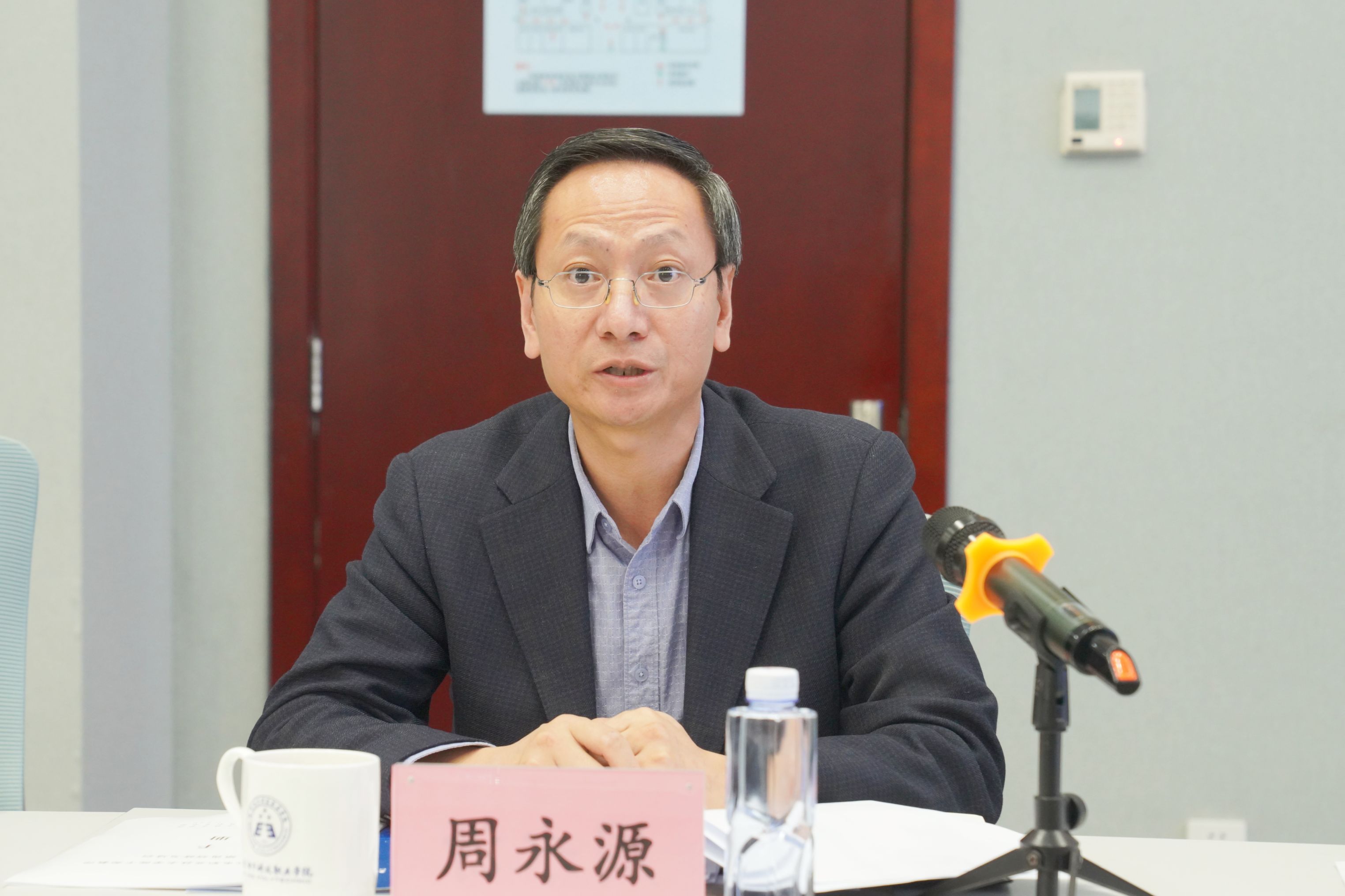 周书记.jpg