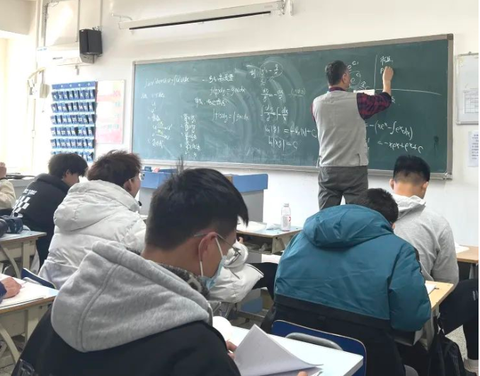 20230222-立足新起点 扬帆新征程—全体北电科人凝心聚力开启新学期15.png