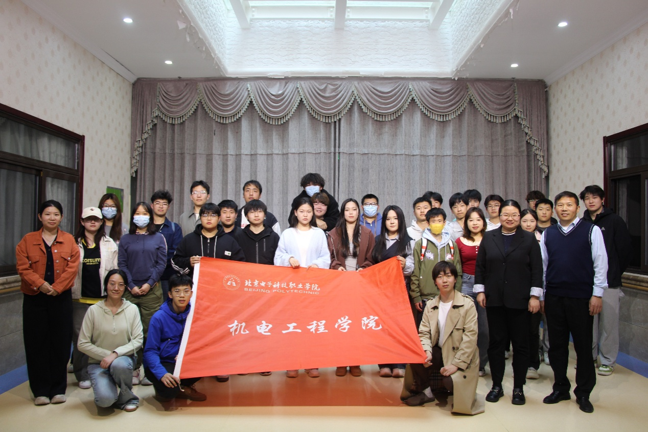 养老院00.png