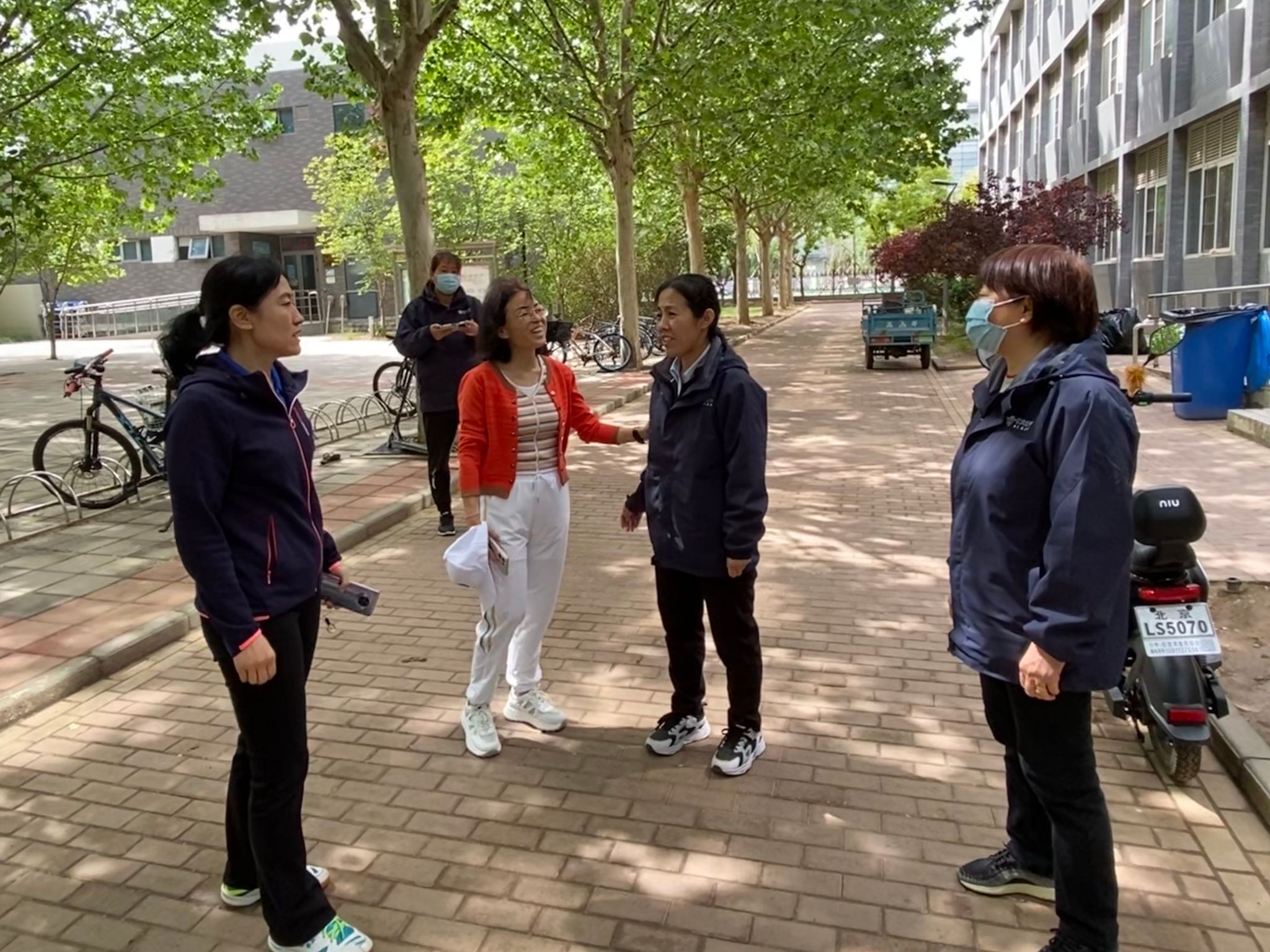 与宿管沟通-共同努力.jpg 与宿管沟通-共同努力.jpg