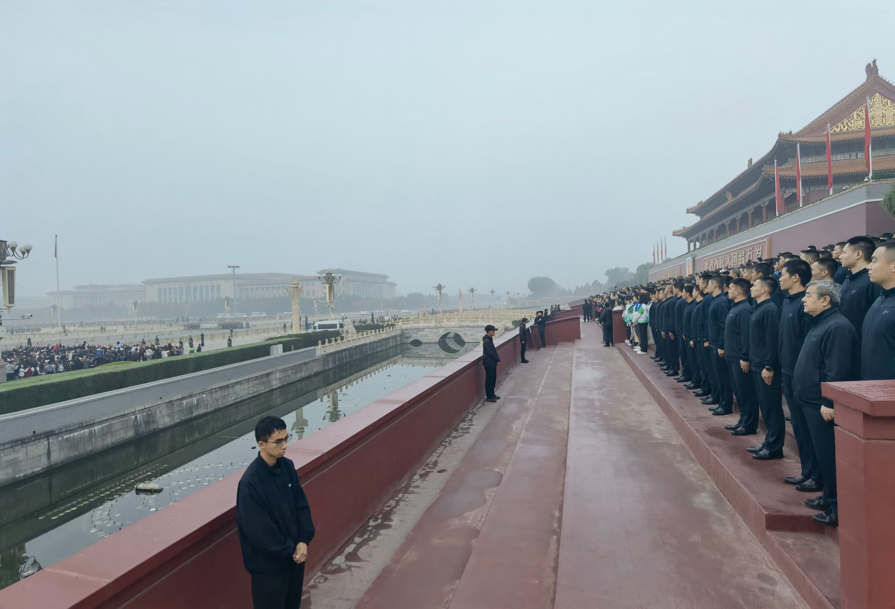 参加天安门升旗观礼活动3.jpg