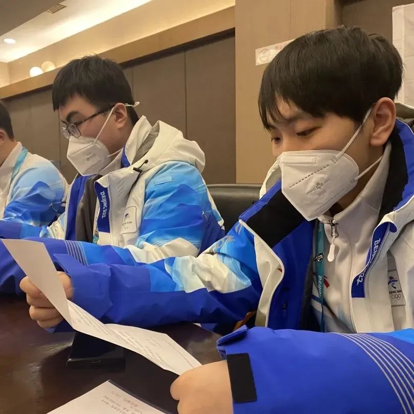 20220312-学校党委书记张启鸿致冬奥志愿者的信3.jpg