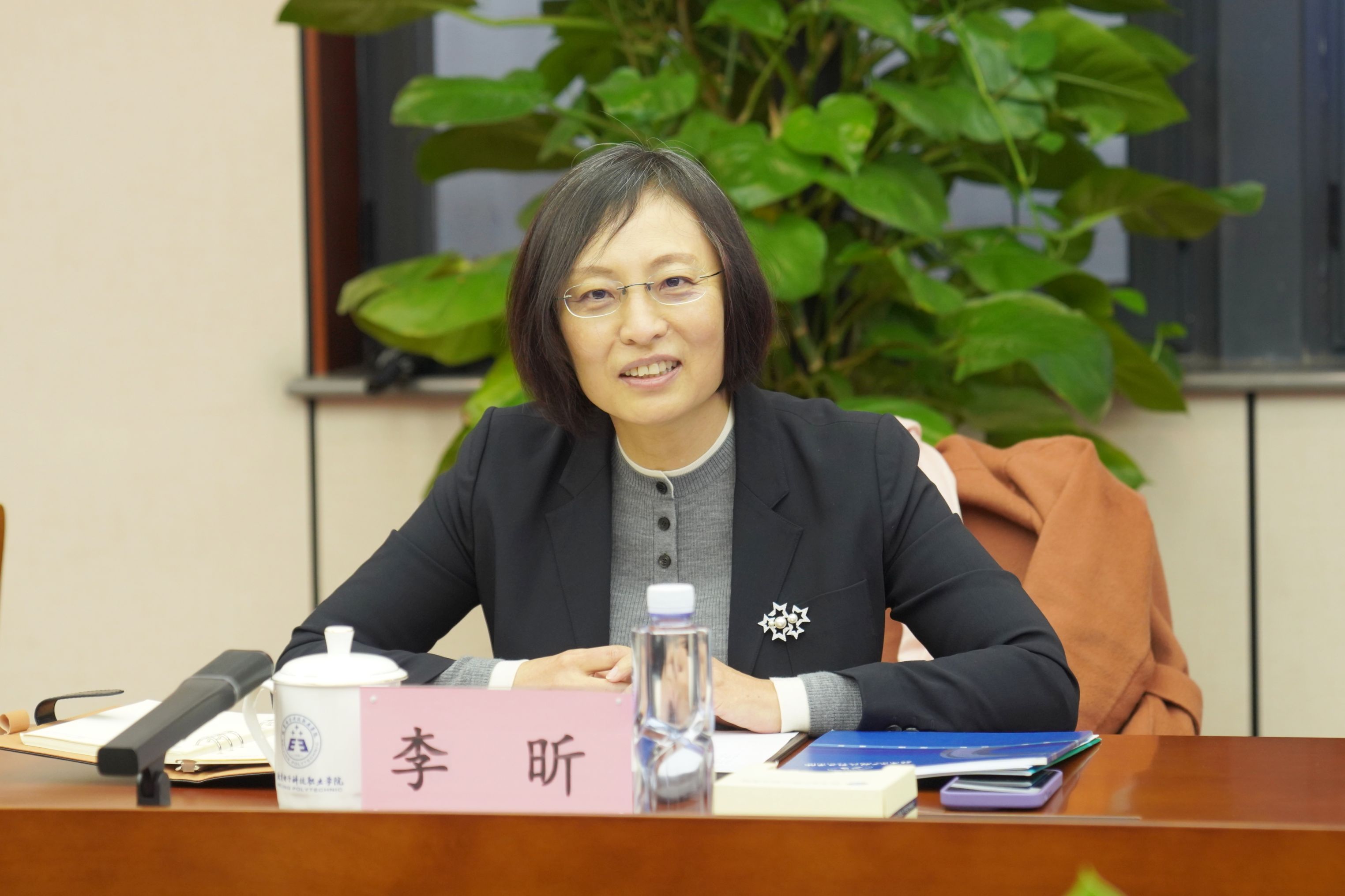 李.jpg