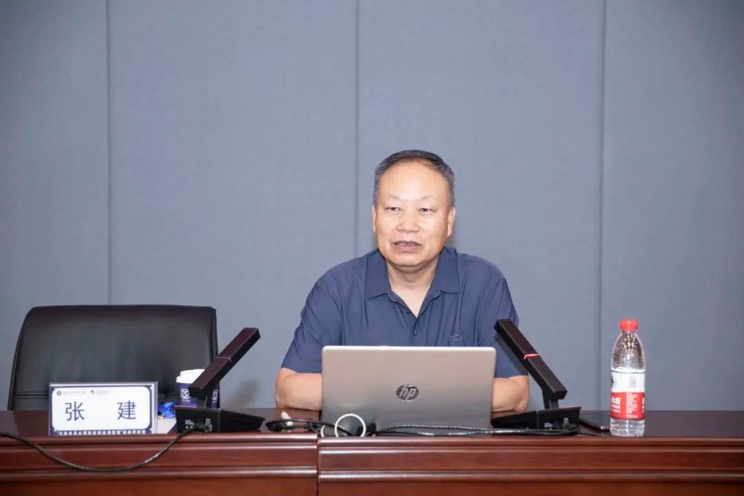 640.jpg 图片