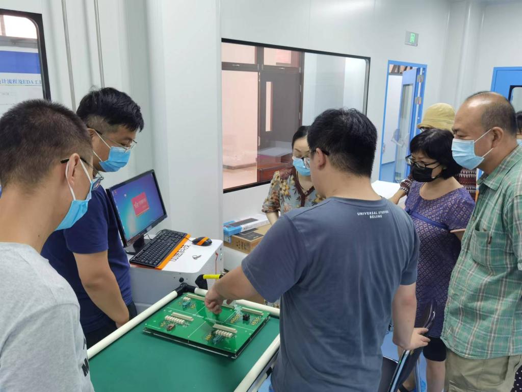 20220819-【暑假不停歇 奋进正当时】电信学院成功举办《集成电路芯片测试双师培训》3.jpg