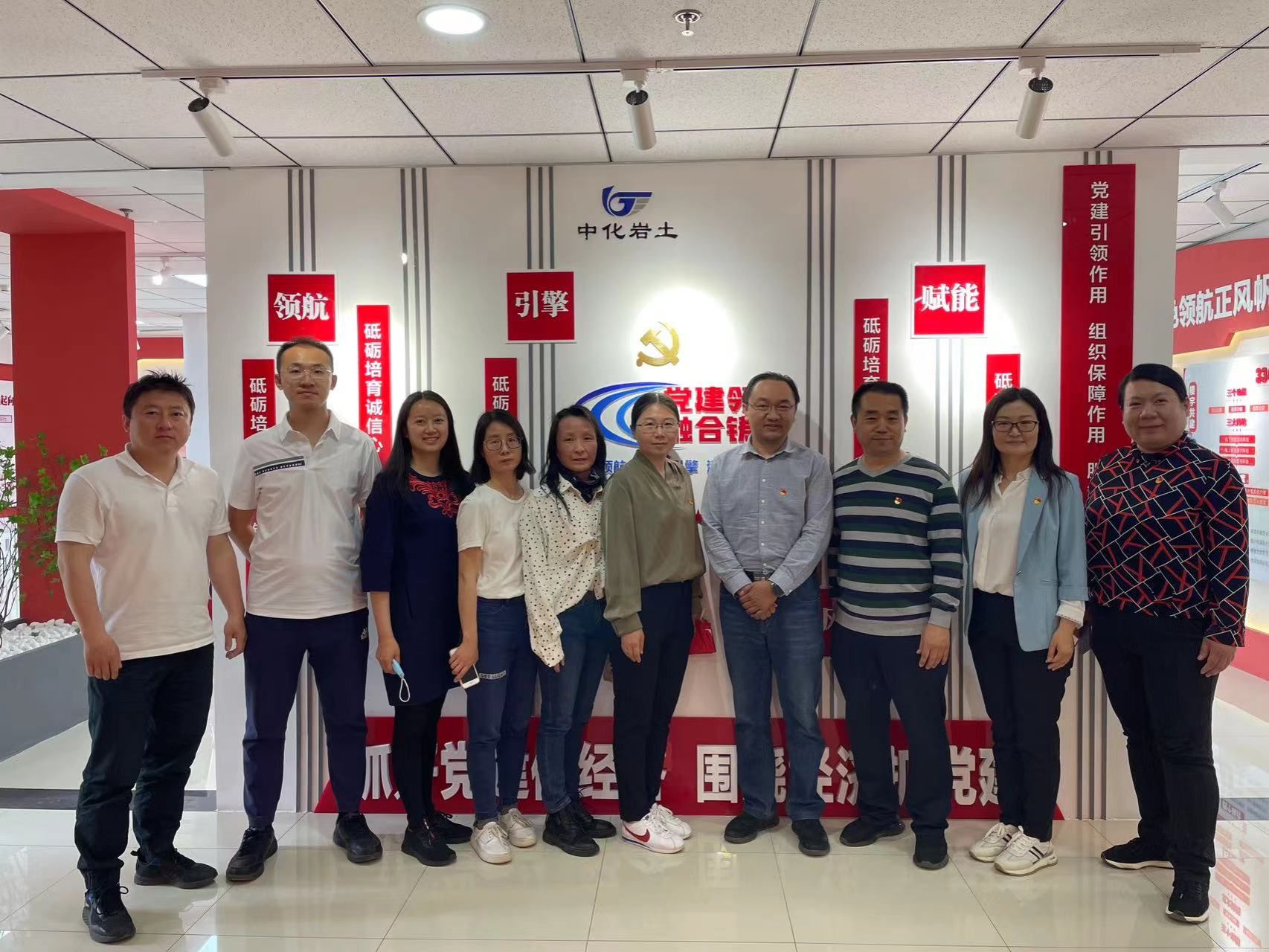 图片1 (3).jpg 图片1 (3).jpg
