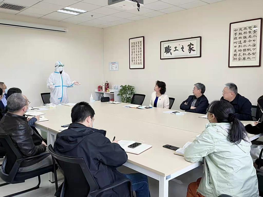 20220428-行政楼疫情防控应急处置工作沟通暨培训会2.jpg 20220428-行政楼疫情防控应急处置工作沟通暨培训会2.jpg