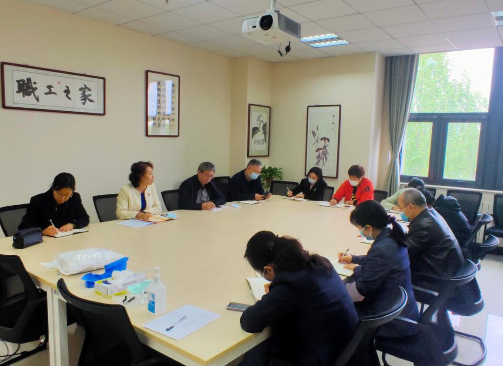 20220428-行政楼疫情防控应急处置工作沟通暨培训会.jpg 20220428-行政楼疫情防控应急处置工作沟通暨培训会.jpg