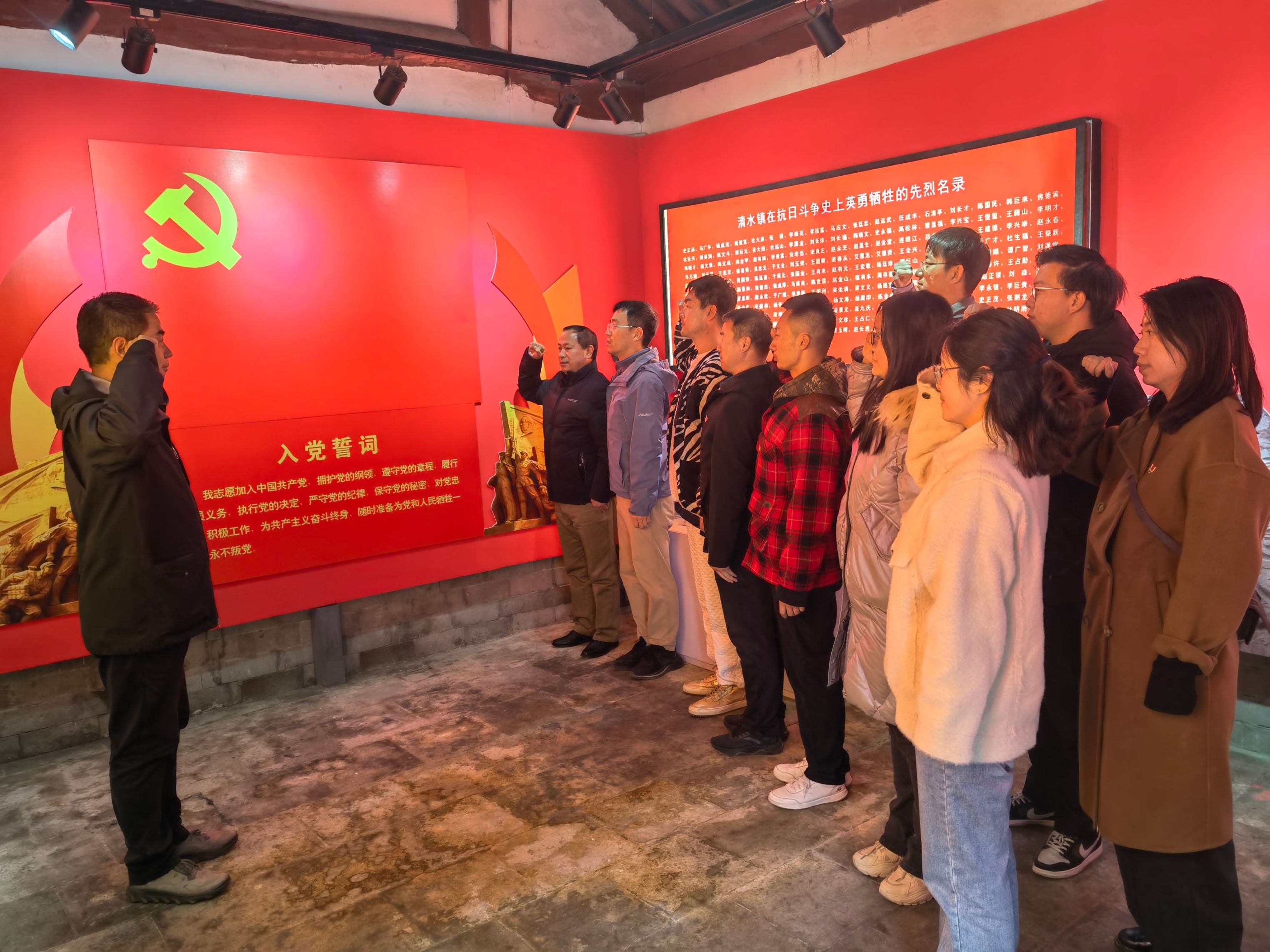 e4c27dd767f99b5cd909dcacb06df37.jpg