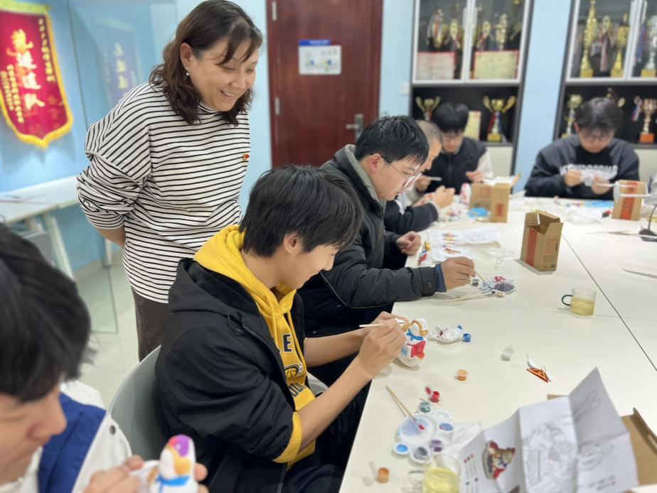 “非遗”手绘兔儿爷活动图片3.png