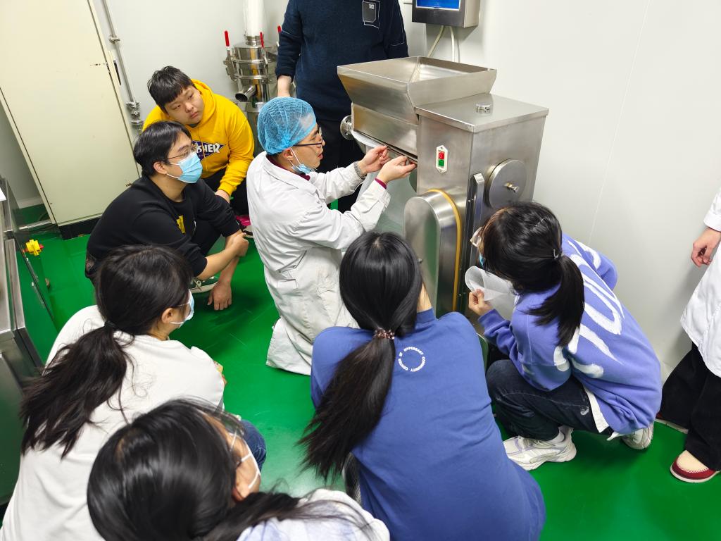 20230317-学习安装筛网.jpg