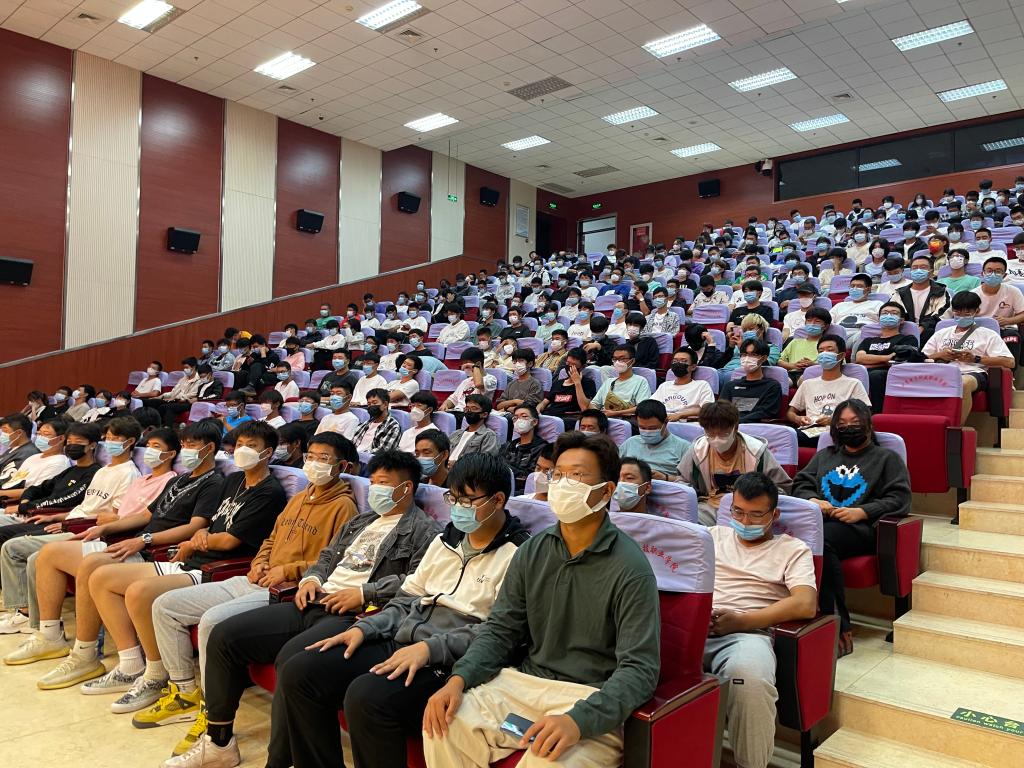 20220930-机电工程学院军训总结表彰同学们2.jpg