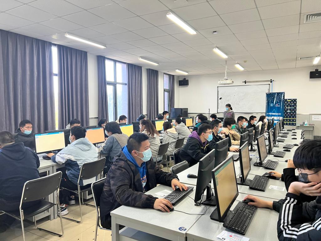 20221102-电信工程学院圆满完成Web前端开发与数据资产管理1+X职业技能等级证书考核工作1.jpeg
