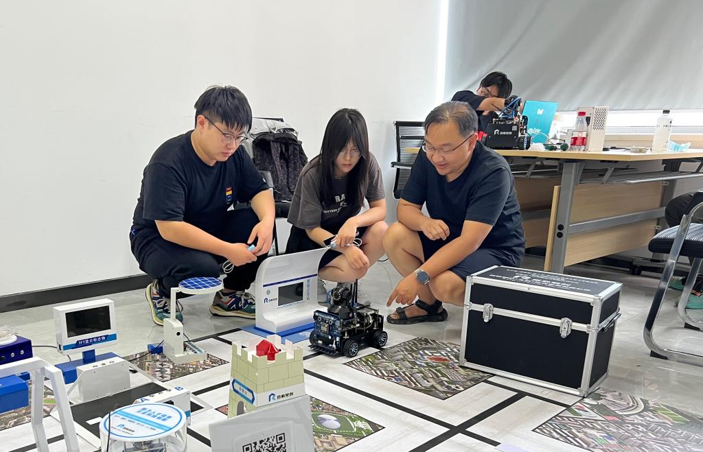 20220803-全力以赴 力争佳绩 —-电信工程学院嵌入式技能大赛团队积极备赛.jpg